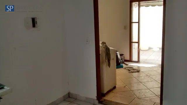 Casa para alugar com 5 quartos, 180m² - Foto 6