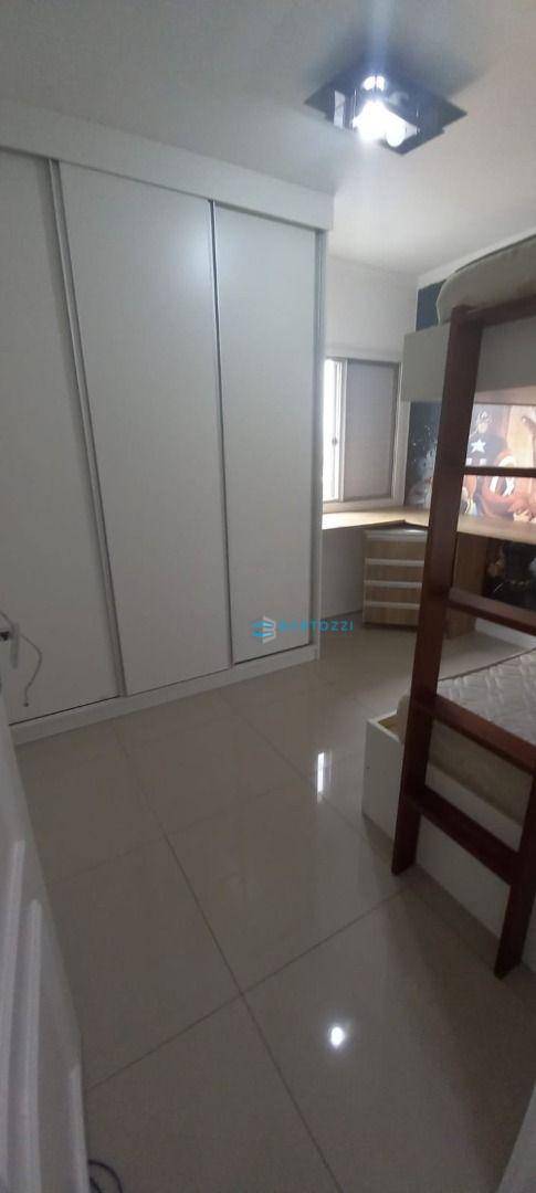 Apartamento à venda com 2 quartos, 65m² - Foto 35