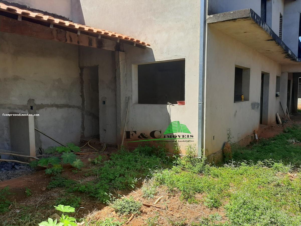 Sobrado à venda com 3 quartos, 238m² - Foto 3