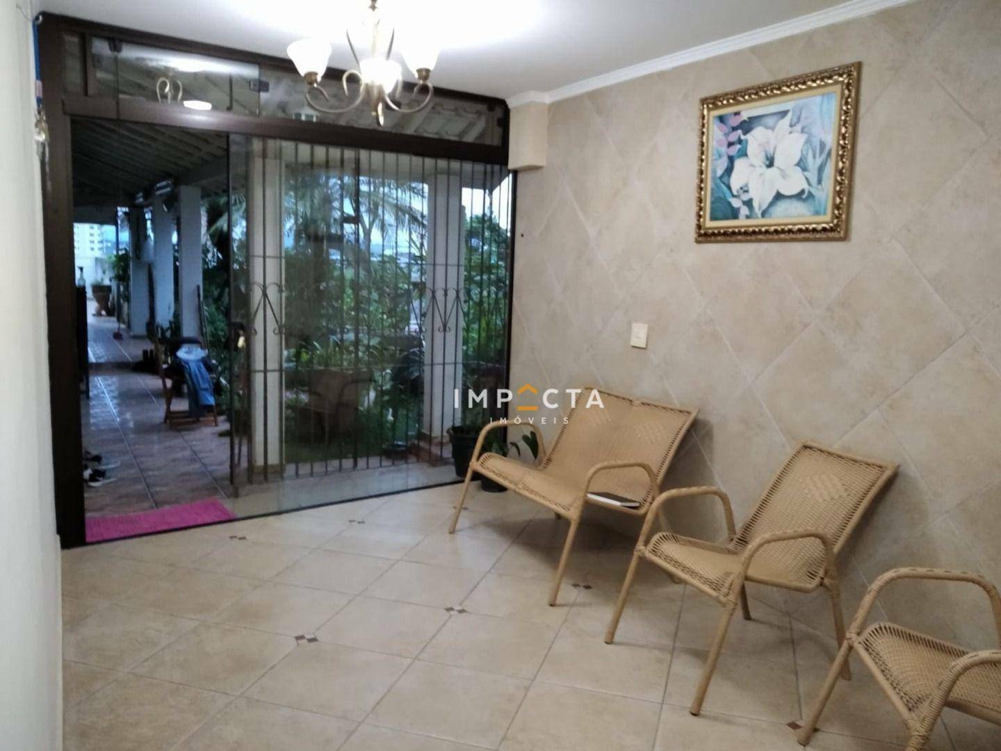 Casa à venda com 5 quartos, 331m² - Foto 9