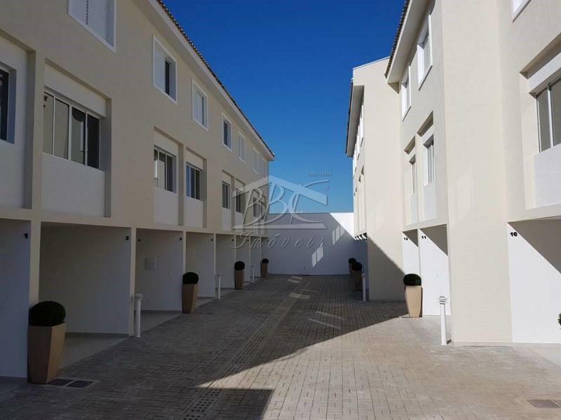 Sobrado à venda com 3 quartos, 112m² - Foto 2