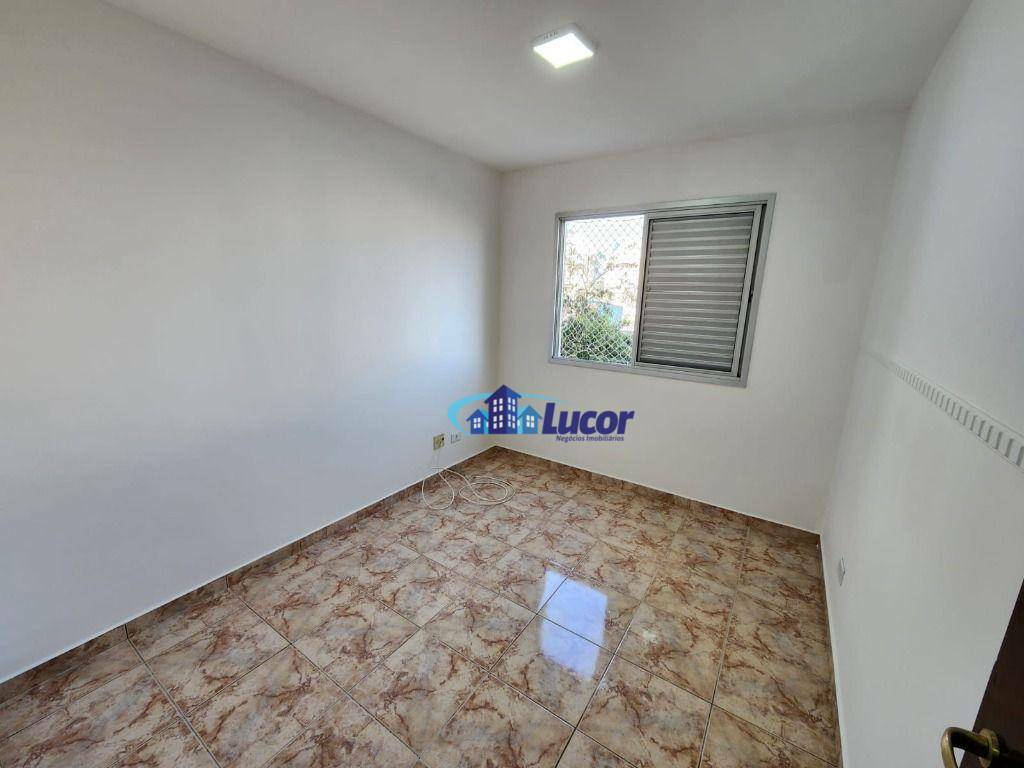 Apartamento para alugar com 3 quartos, 65m² - Foto 7