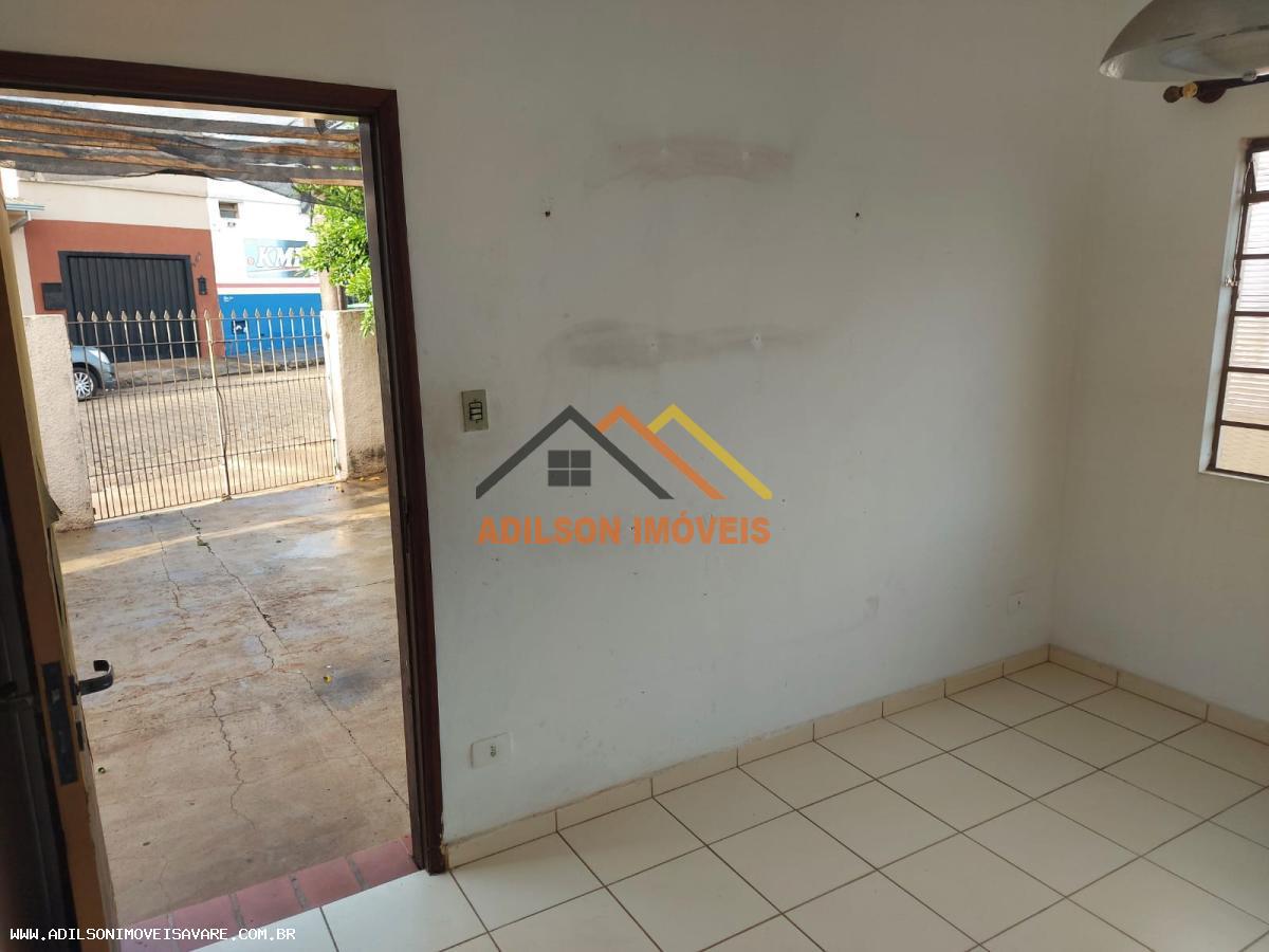 Casa à venda com 3 quartos, 242m² - Foto 10