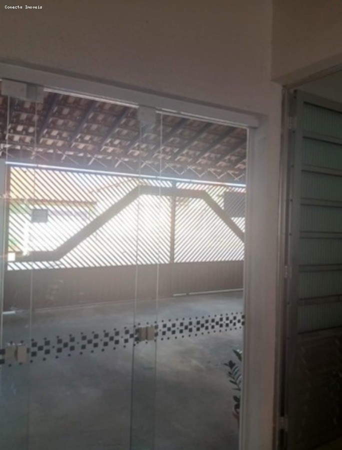 Casa à venda com 3 quartos, 150m² - Foto 2