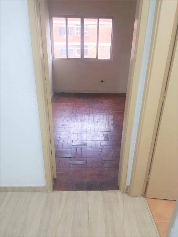 Apartamento à venda com 2 quartos, 41m² - Foto 2