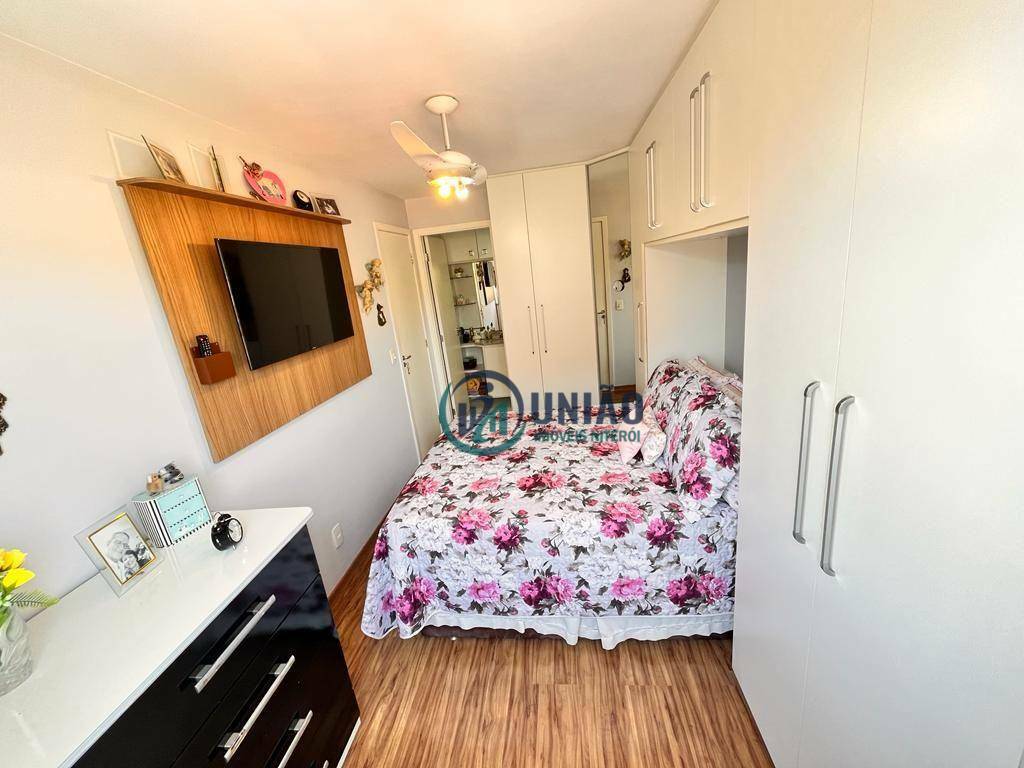 Apartamento à venda com 2 quartos, 61m² - Foto 18