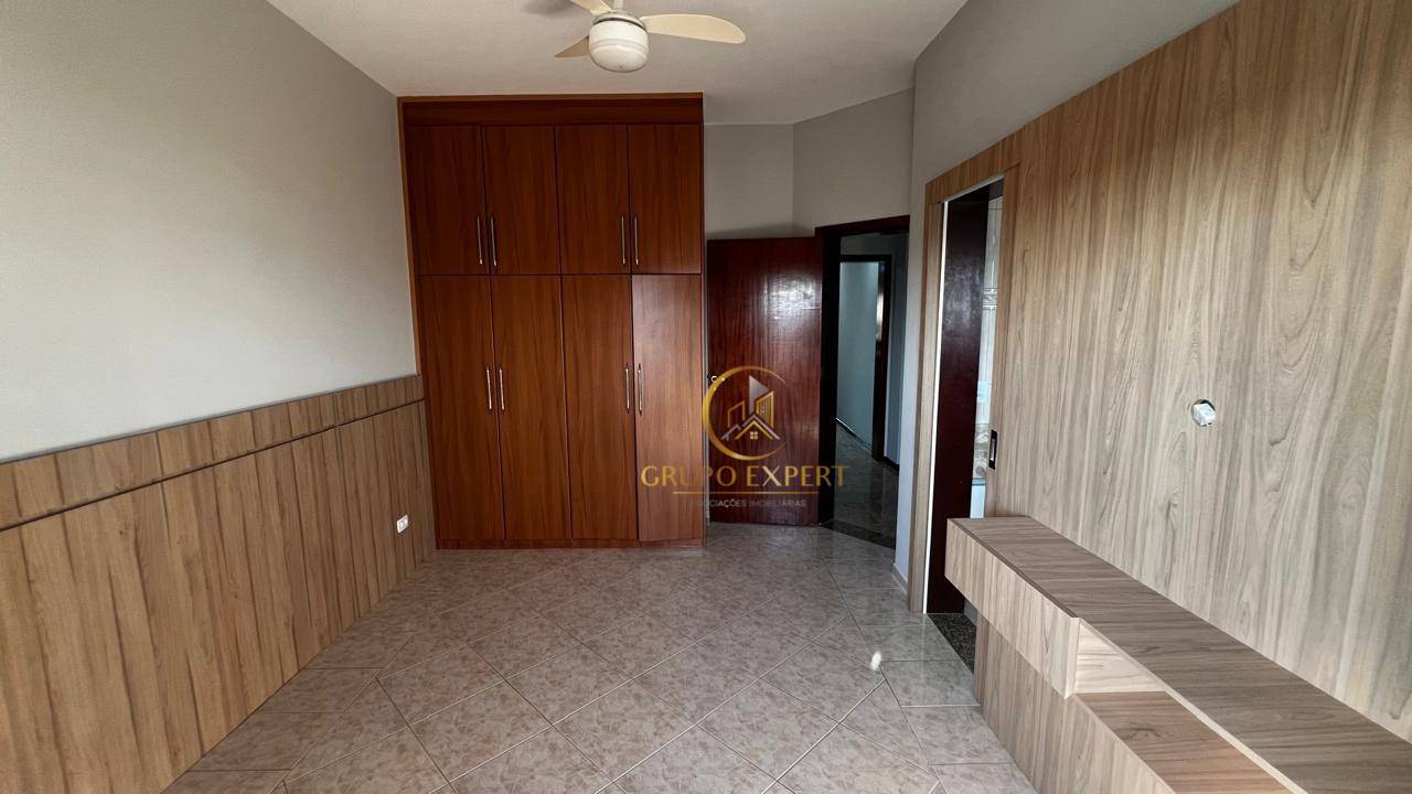 Sobrado à venda com 5 quartos, 309m² - Foto 12