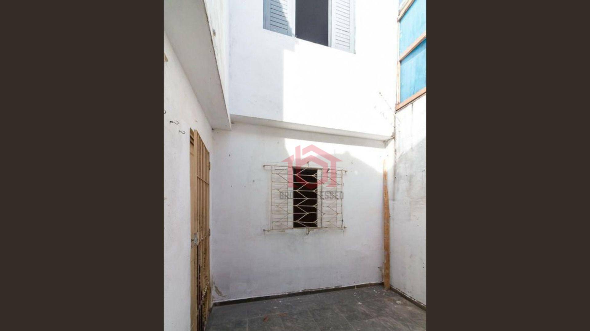 Casa à venda com 6 quartos, 200m² - Foto 28