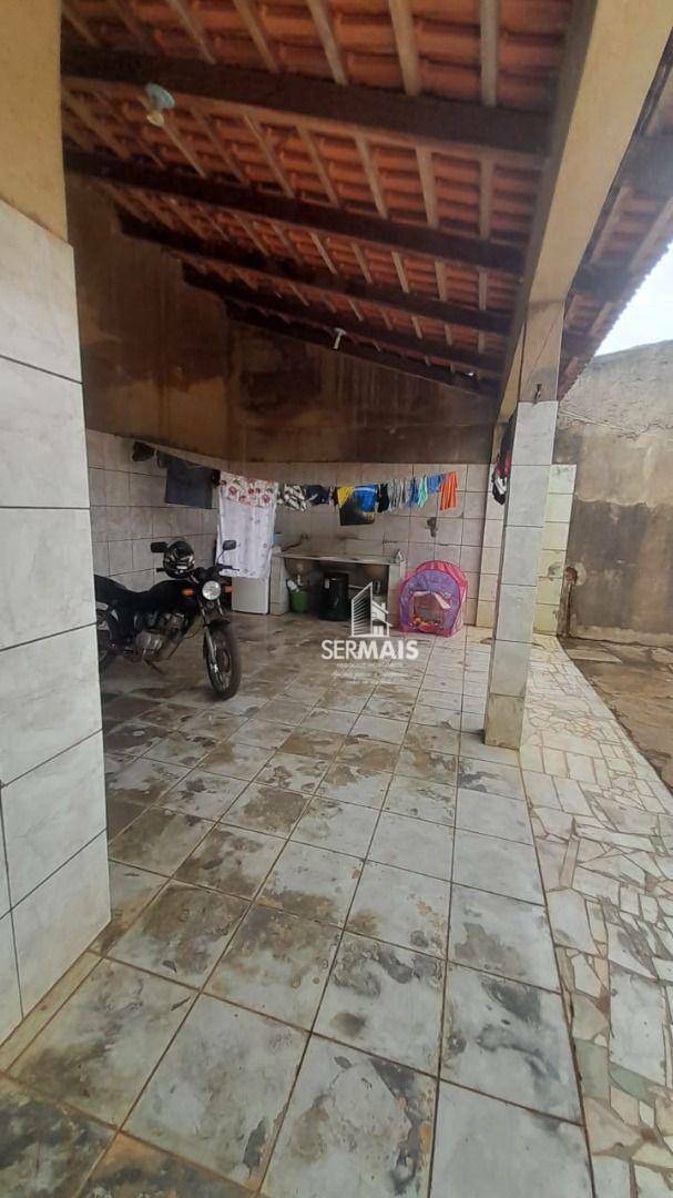 Casa para alugar com 3 quartos, 250m² - Foto 10