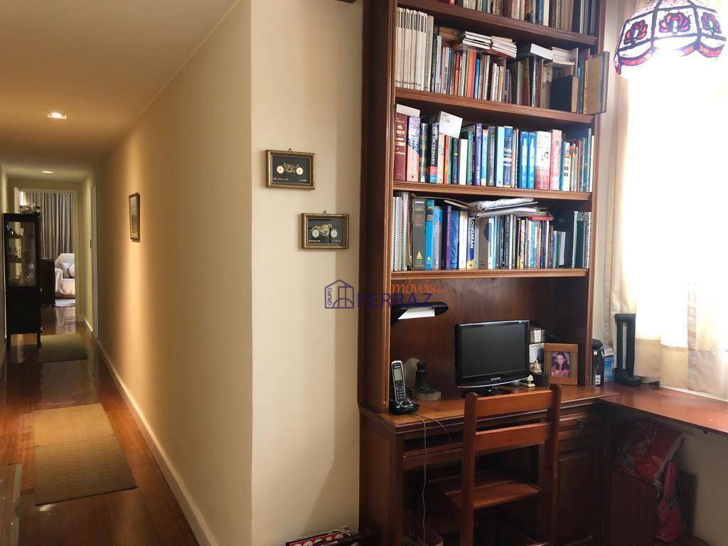 Apartamento à venda com 3 quartos, 147m² - Foto 11