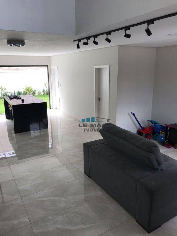 Casa de Condomínio à venda com 3 quartos, 135m² - Foto 3