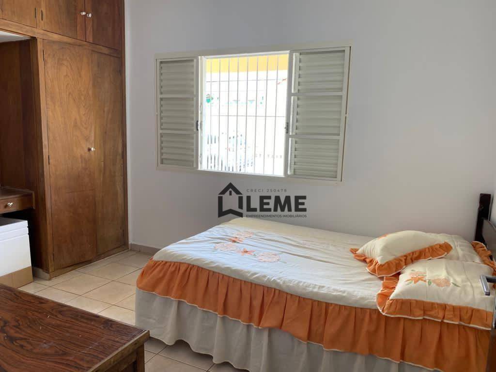 Casa à venda com 3 quartos, 220m² - Foto 21