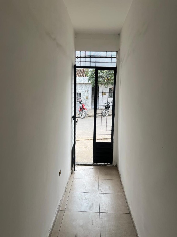 Casa para alugar com 2 quartos, 85m² - Foto 2