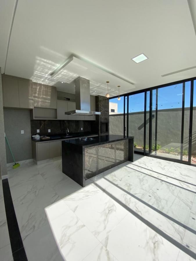 Casa à venda com 3 quartos, 163m² - Foto 4