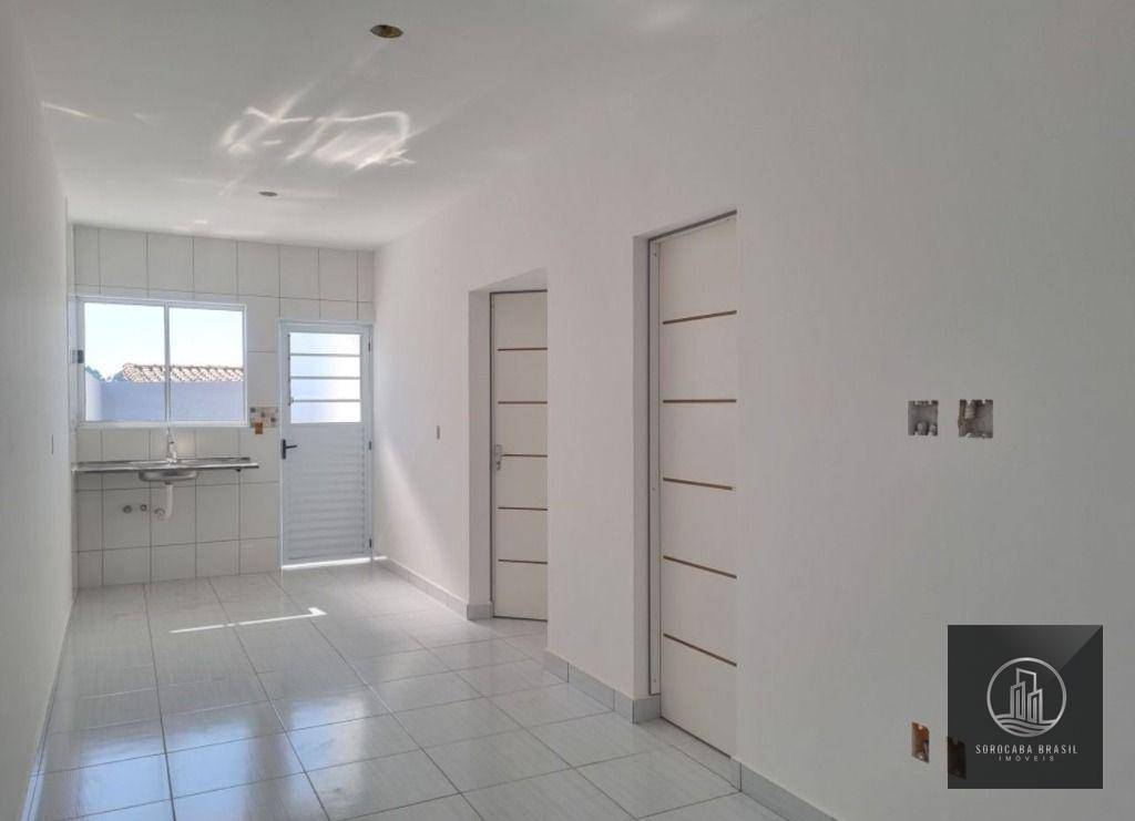 Casa à venda com 2 quartos, 49m² - Foto 3