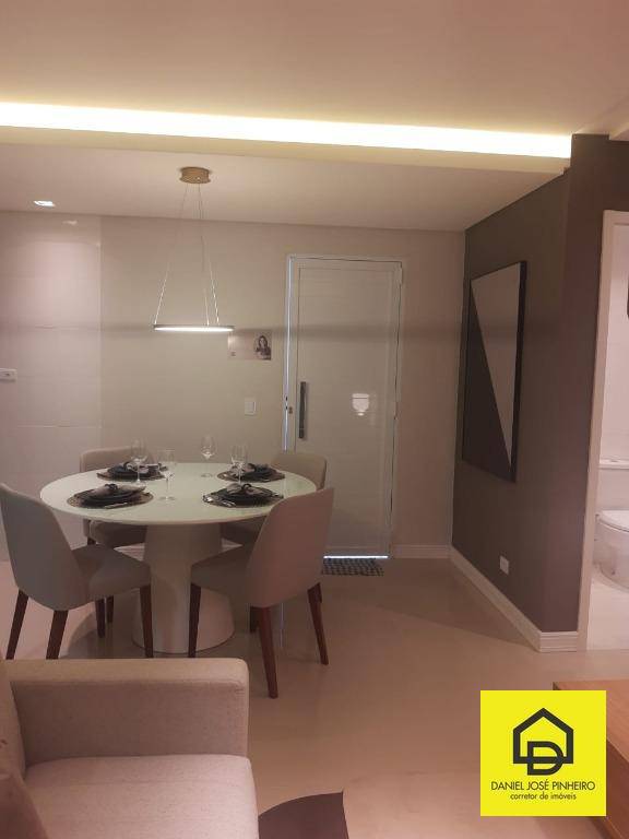 Apartamento à venda com 2 quartos, 61m² - Foto 4