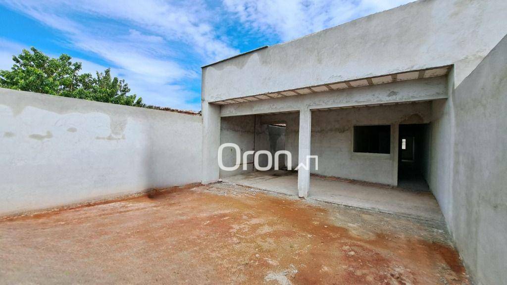 Casa à venda com 3 quartos, 128m² - Foto 2