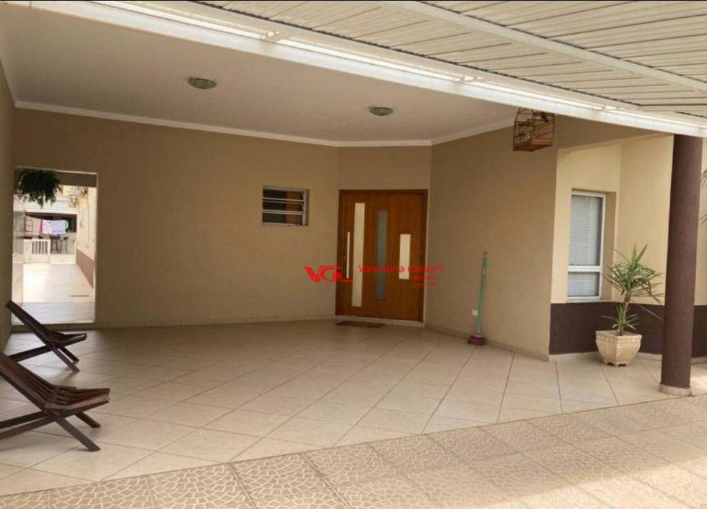 Casa à venda com 3 quartos, 227m² - Foto 5