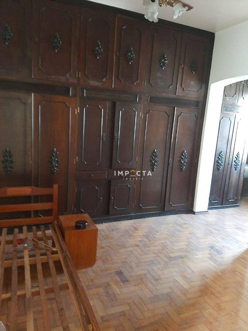 Casa à venda com 3 quartos, 210m² - Foto 9