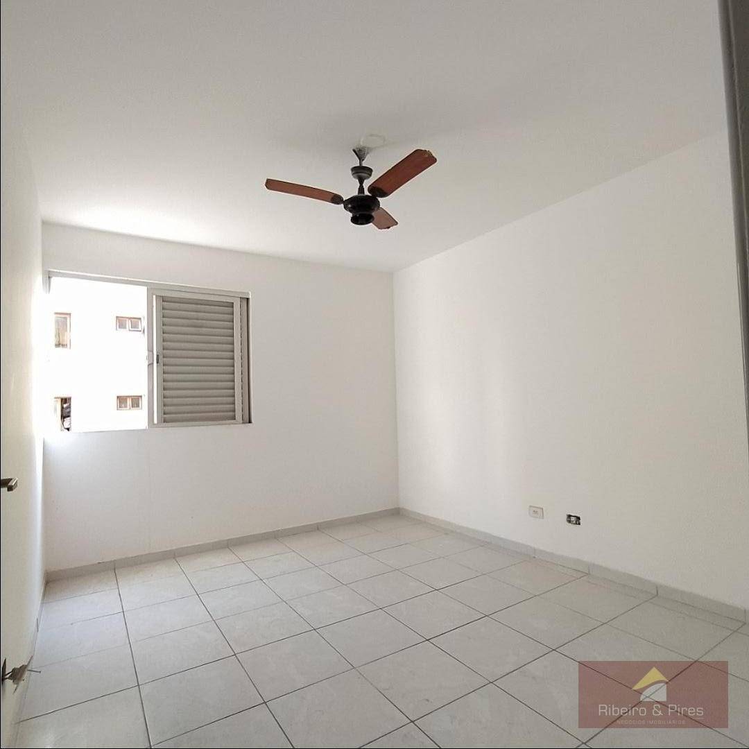 Apartamento à venda com 3 quartos, 66m² - Foto 3