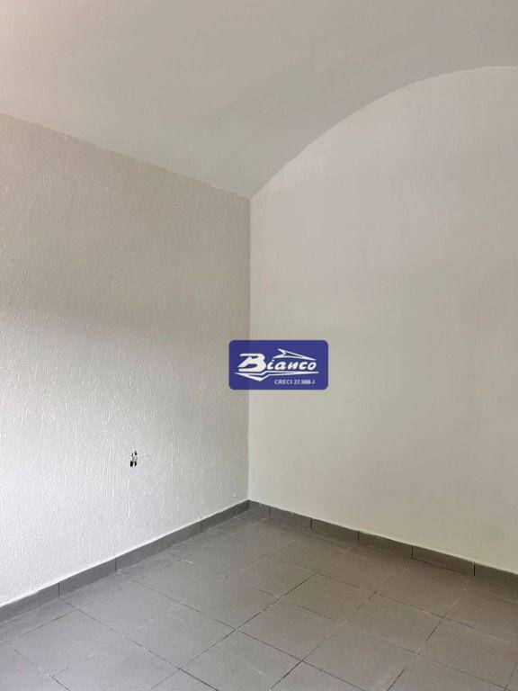 Casa para alugar com 3 quartos, 110m² - Foto 9