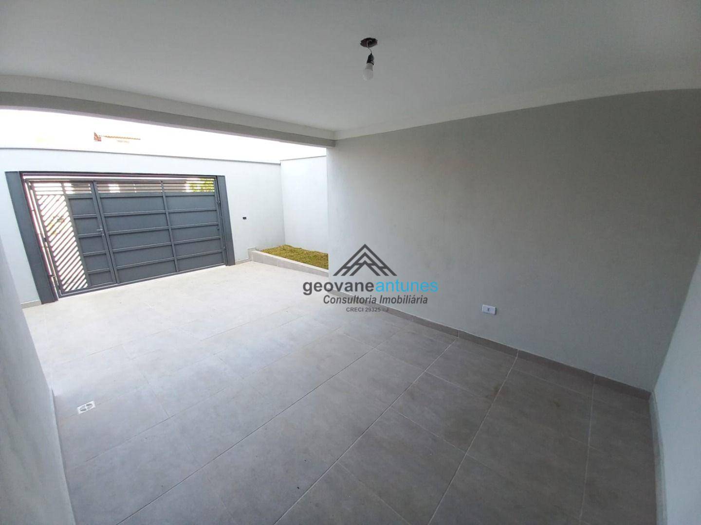 Casa à venda com 3 quartos, 120m² - Foto 1