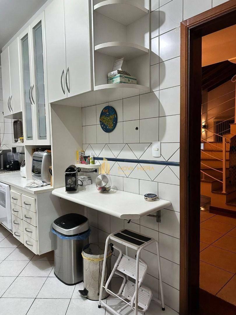 Sobrado à venda com 3 quartos, 250m² - Foto 3