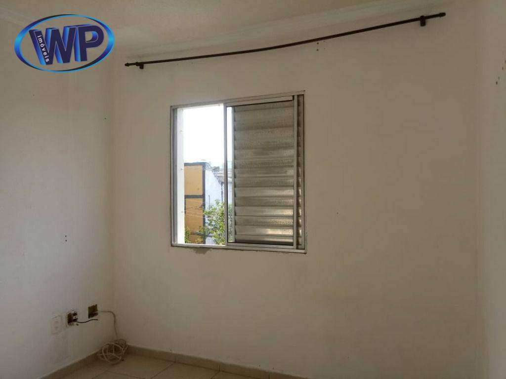 Apartamento à venda com 2 quartos, 70m² - Foto 2