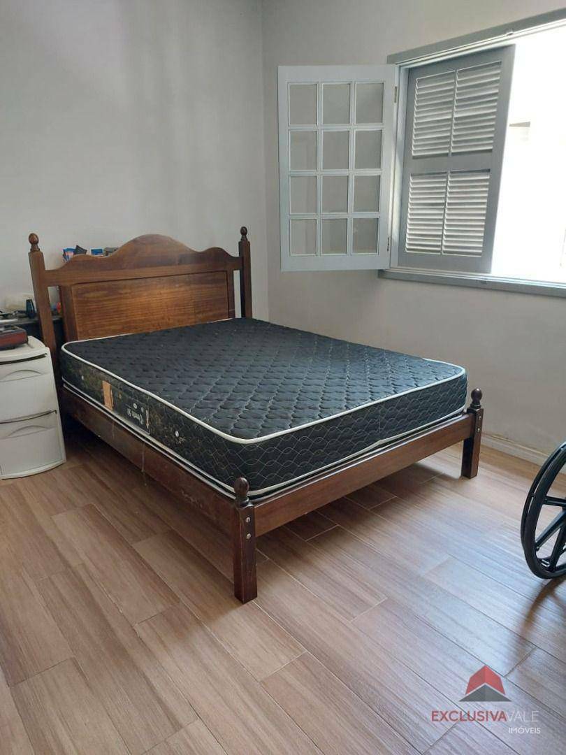 Casa de Condomínio à venda com 5 quartos, 222m² - Foto 12