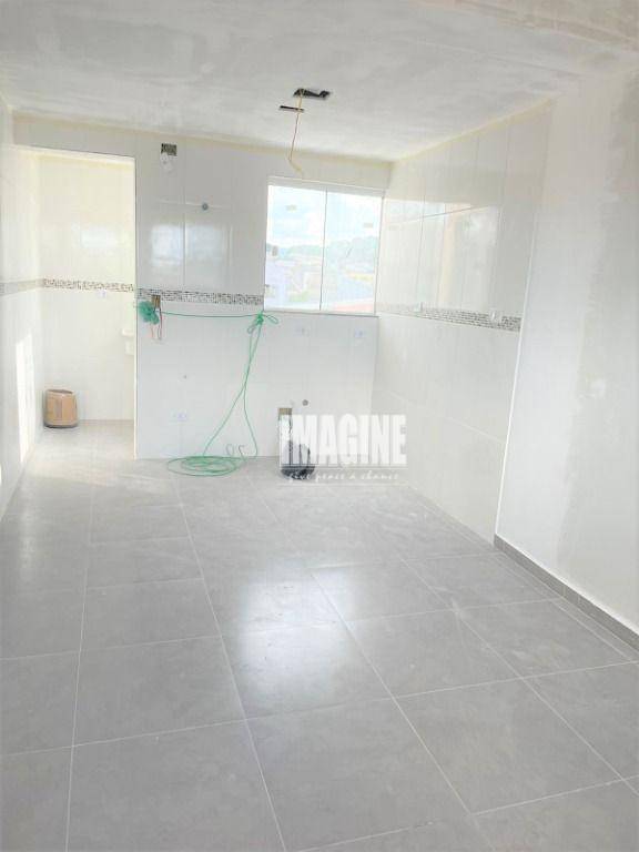 Apartamento à venda com 2 quartos, 40m² - Foto 2