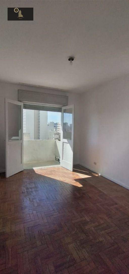 Apartamento à venda com 3 quartos, 75m² - Foto 2