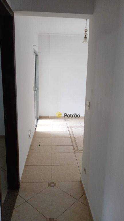 Apartamento para alugar com 2 quartos, 54m² - Foto 3