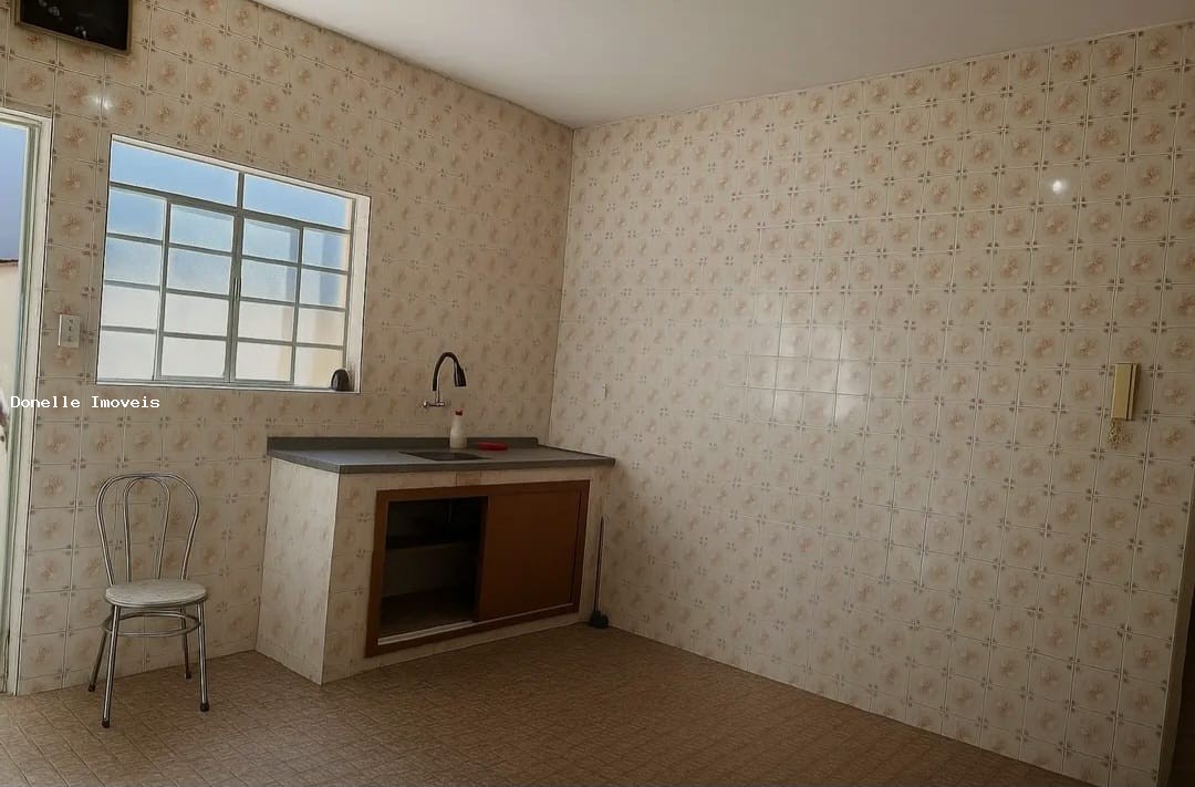 Casa à venda com 3 quartos, 105m² - Foto 6