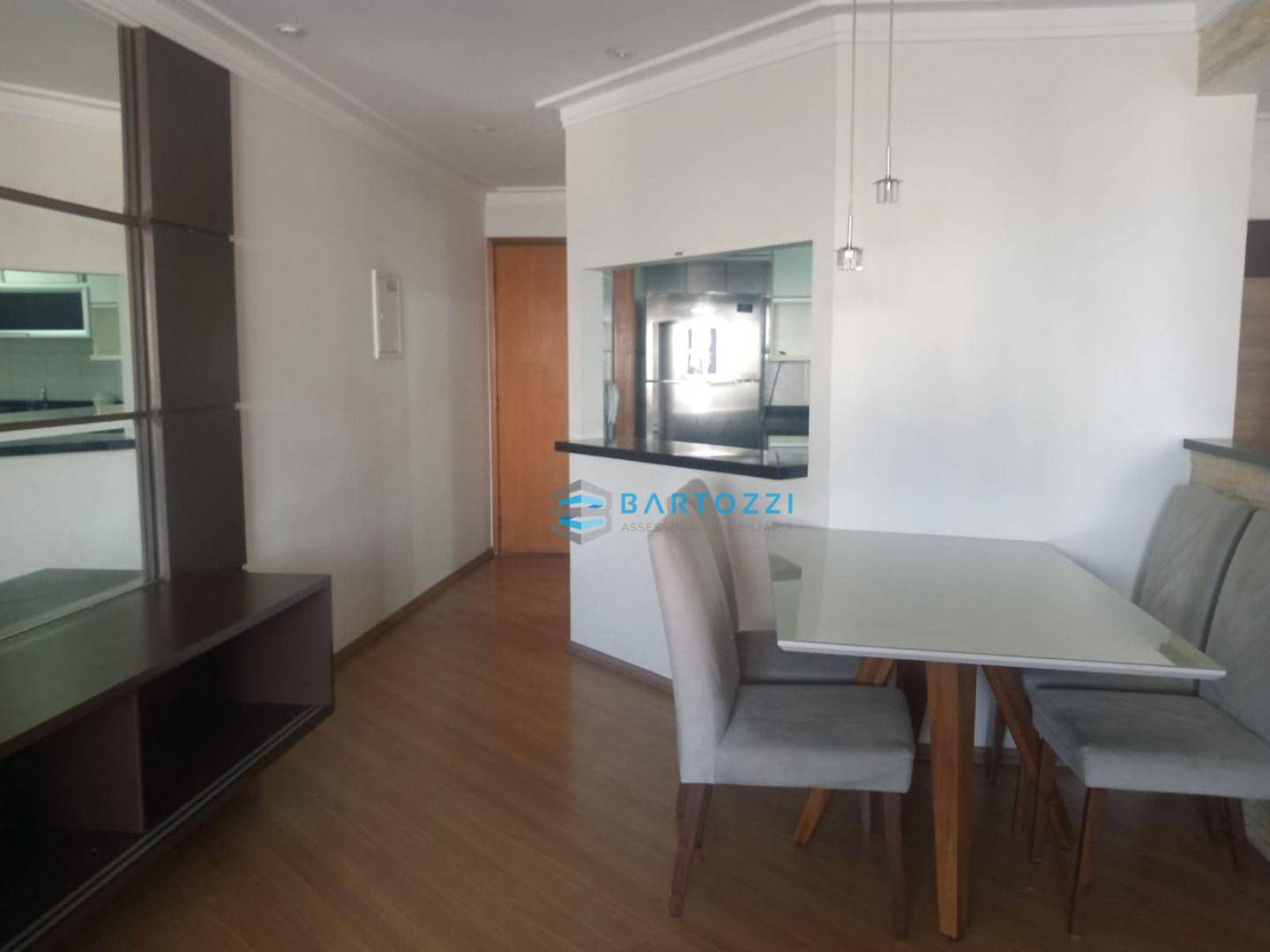 Apartamento à venda com 2 quartos, 70m² - Foto 11