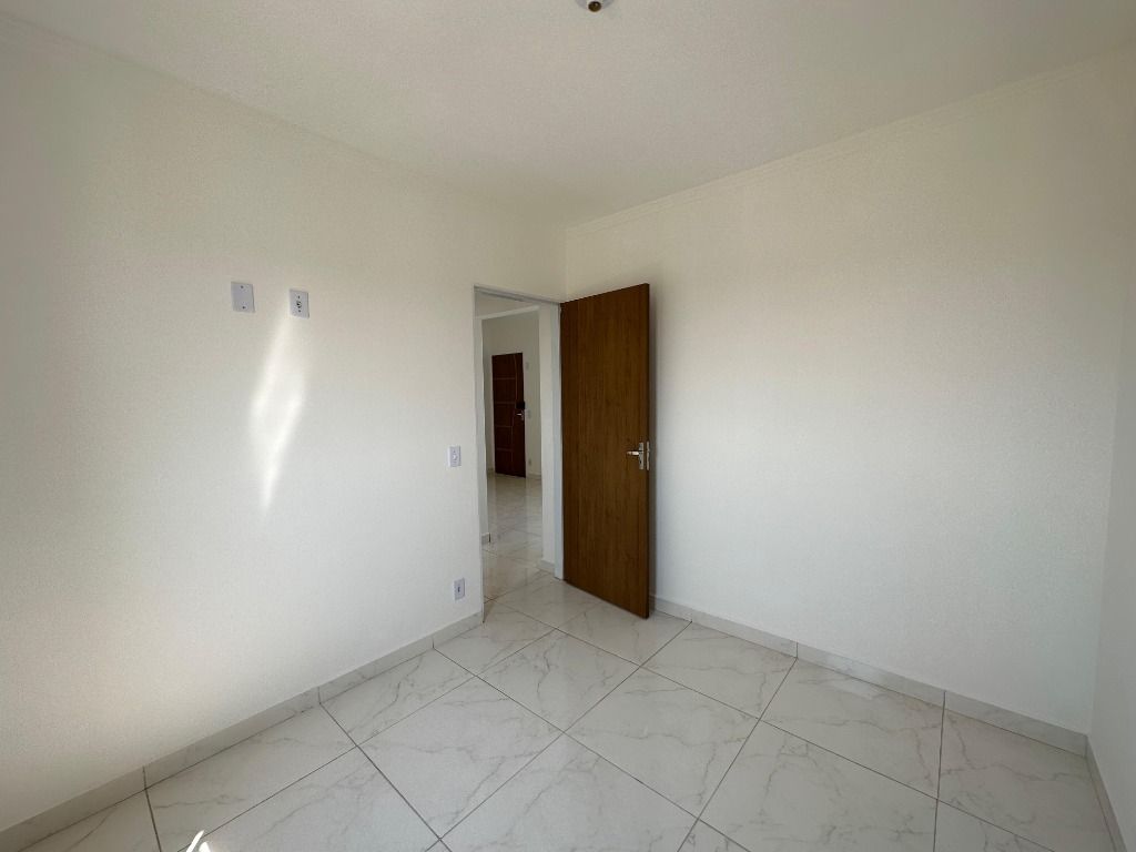 Apartamento à venda com 2 quartos, 45m² - Foto 1