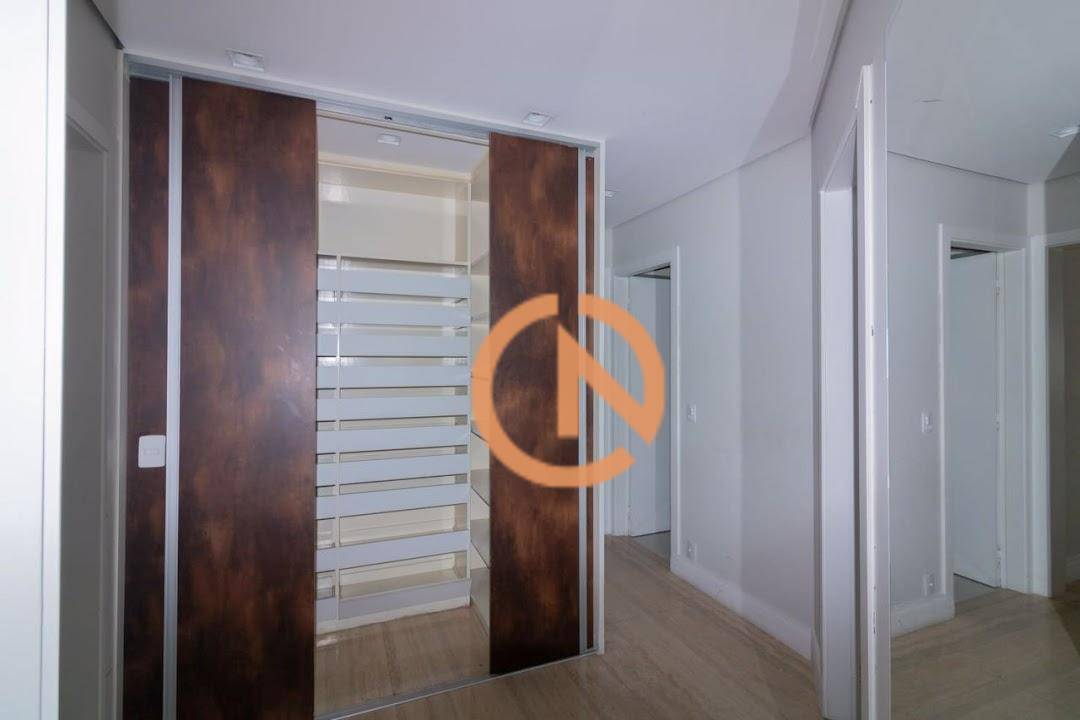 Apartamento para alugar com 3 quartos, 165m² - Foto 17