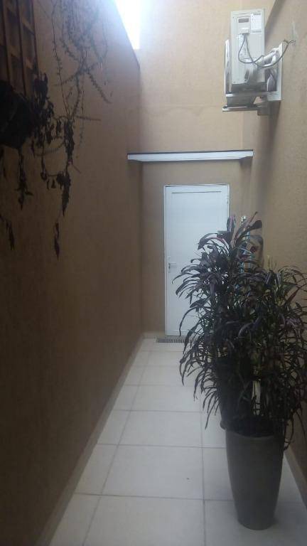 Sobrado à venda com 4 quartos, 250m² - Foto 37