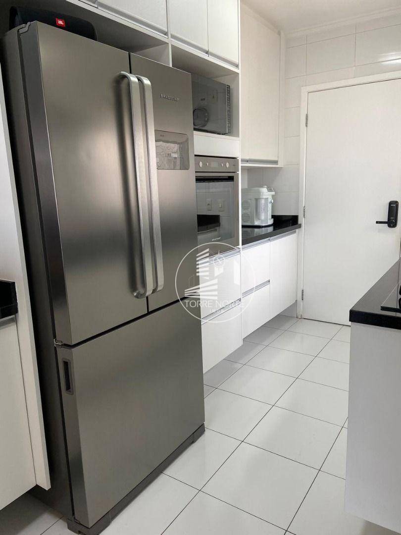 Apartamento para alugar com 3 quartos, 120m² - Foto 21