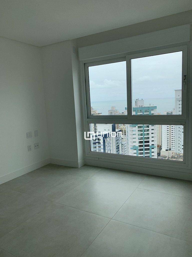 Apartamento à venda com 3 quartos, 200m² - Foto 5