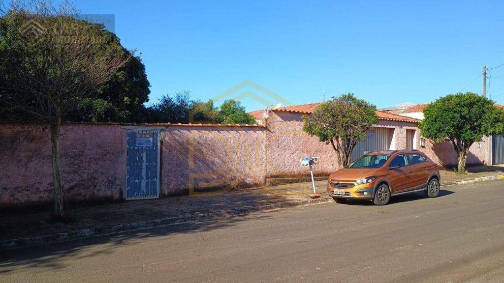 Casa para alugar com 3 quartos, 263m² - Foto 23