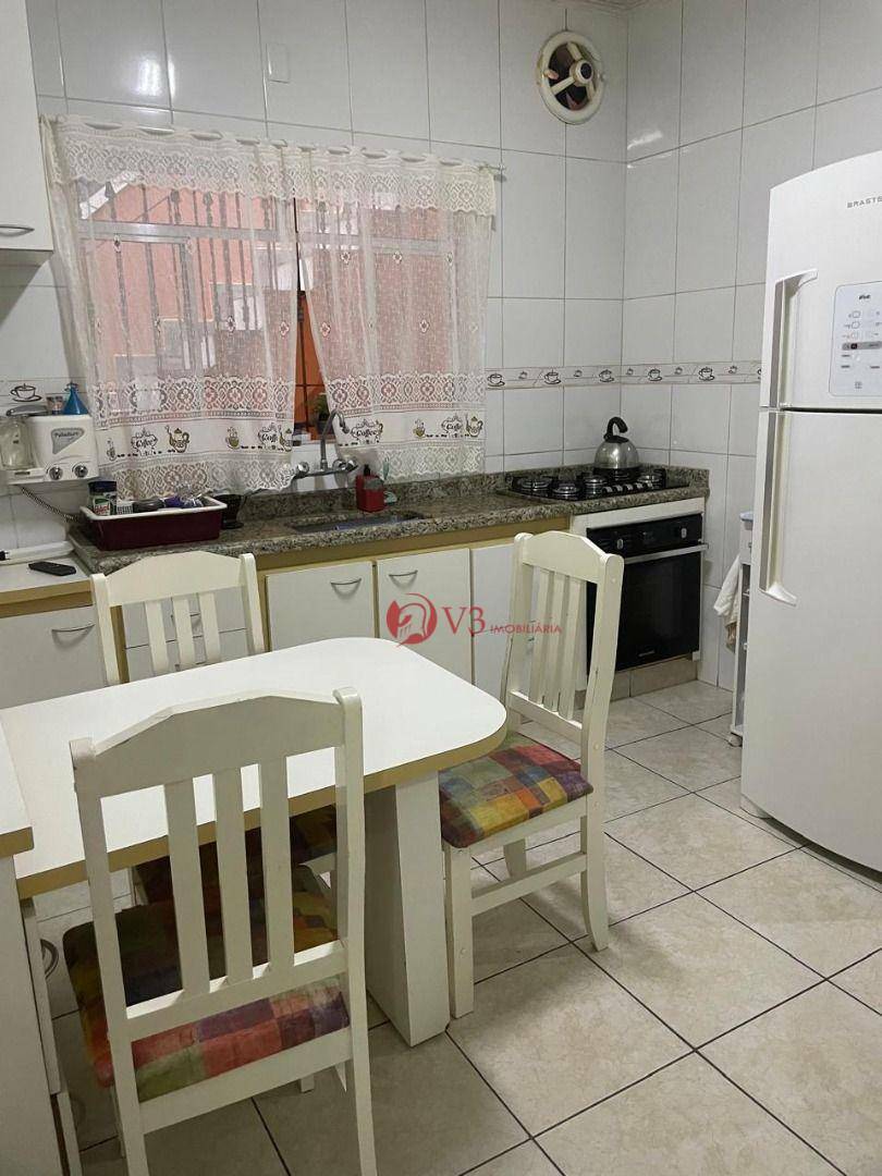 Casa à venda com 2 quartos, 68m² - Foto 8