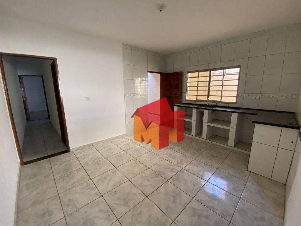 Casa à venda com 2 quartos, 100m² - Foto 7