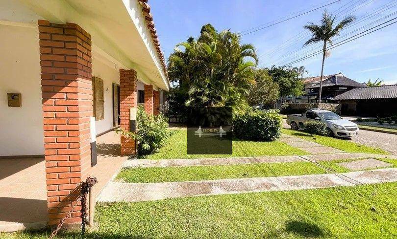 Casa à venda com 5 quartos, 300m² - Foto 32