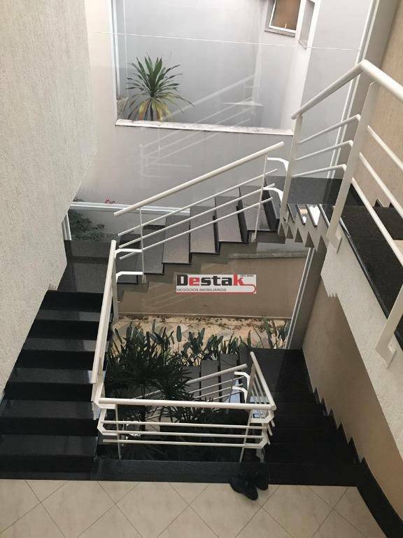 Sobrado à venda com 5 quartos, 600m² - Foto 18