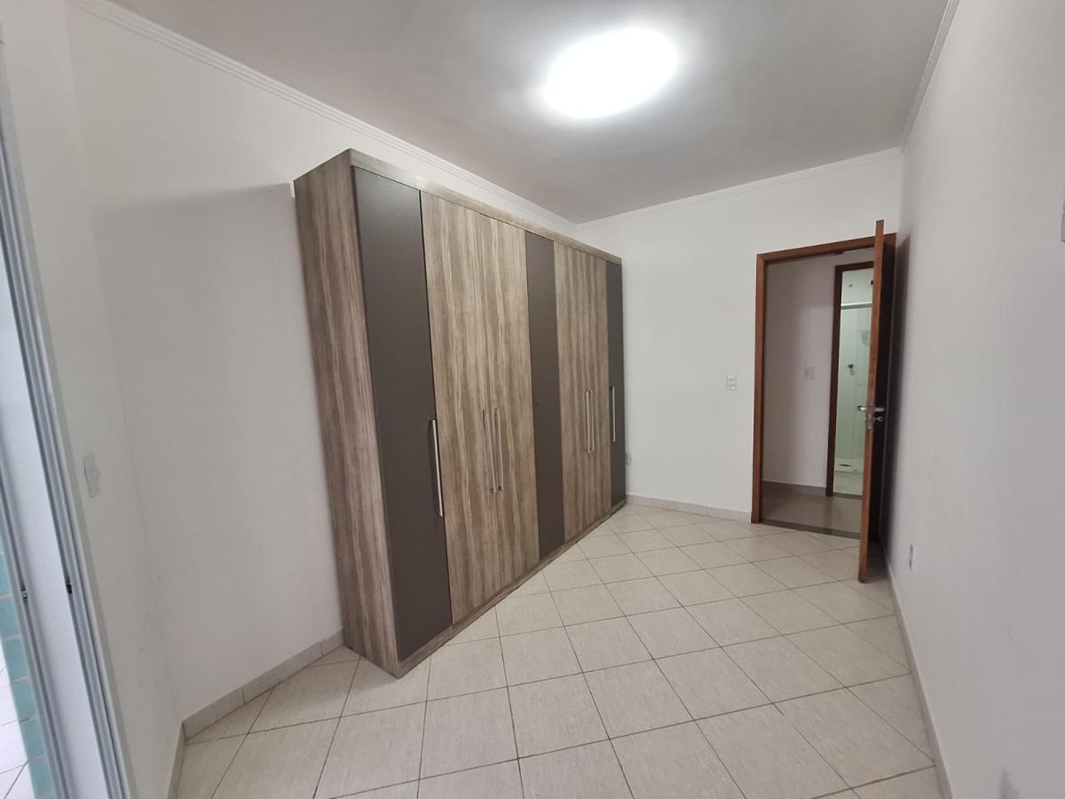 Apartamento para alugar com 2 quartos, 97m² - Foto 14