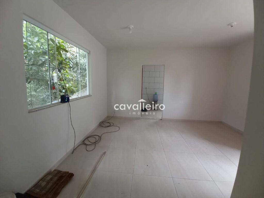 Casa à venda com 2 quartos, 65m² - Foto 4