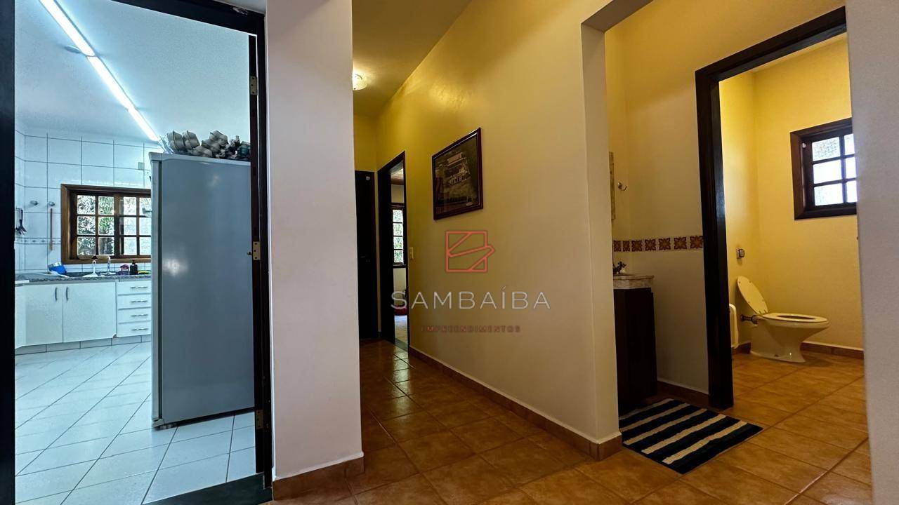 Casa à venda com 6 quartos, 600m² - Foto 25