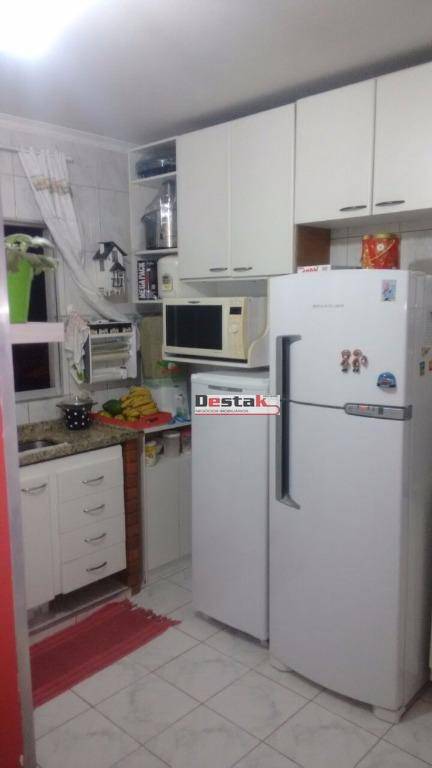 Apartamento à venda com 2 quartos, 55m² - Foto 13