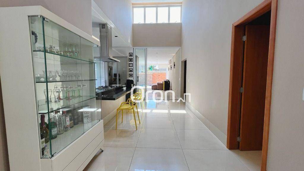 Casa de Condomínio à venda com 3 quartos, 215m² - Foto 6