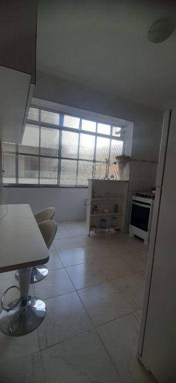 Apartamento à venda com 2 quartos, 72m² - Foto 18